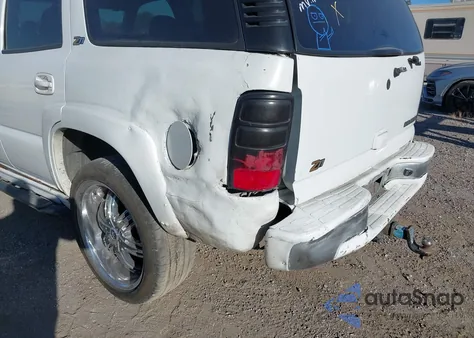2004 Chevrolet Tahoe Z71 из США, поврежденный, VIN 1GNEK13Z24R238022